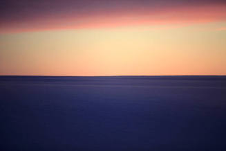 Untitled (05 February 2009, 00:19:00 GMT), Antarctica, Vol.3 (Ice Horizons) (from the series The Polar Project)