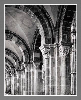 Columns, Vezeley Abbey, France