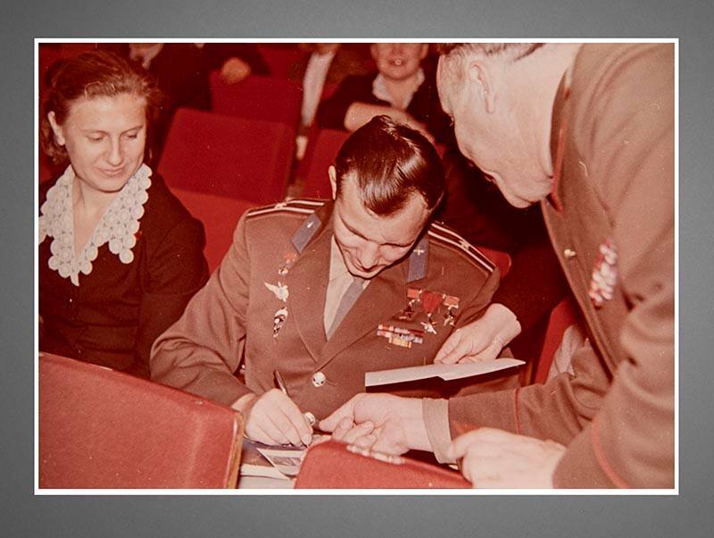 Fiber base color photograph- Yuri Gagarin with Wife in Supreme Soviet