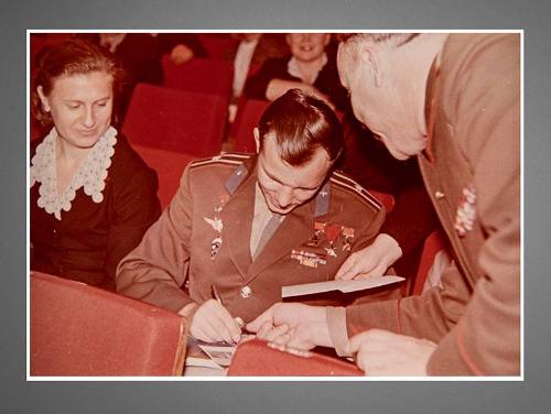 Fiber base color photograph- Yuri Gagarin with Wife in Supreme Soviet