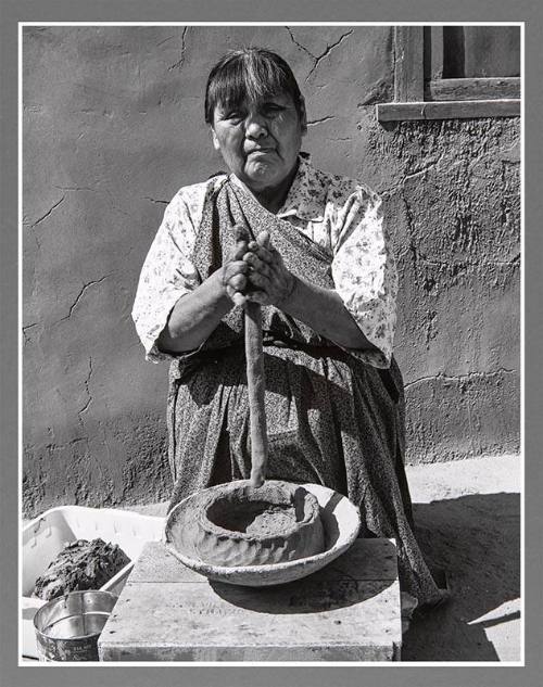 Lorencita Pino, Potter, Tesuque Pueblo