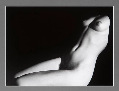 Nude, Taos