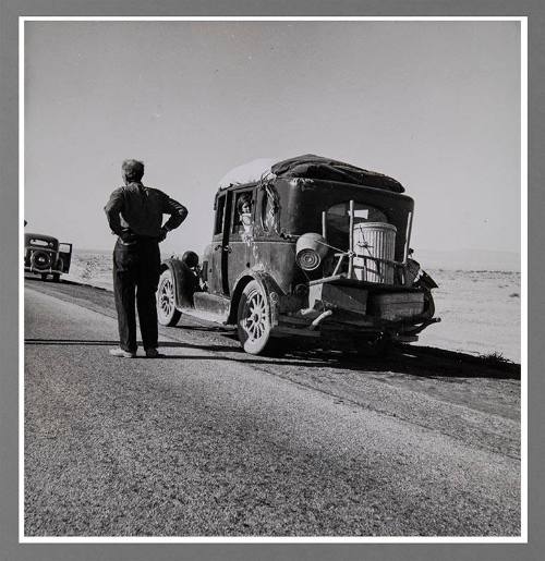 Southern California desert. Migrant from Chickasaw, Oklahoma, stalled on the desert in southern California with no money. He and his ten children are facing future in California