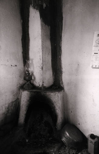 Alex Harris's Fireplace, El Valle