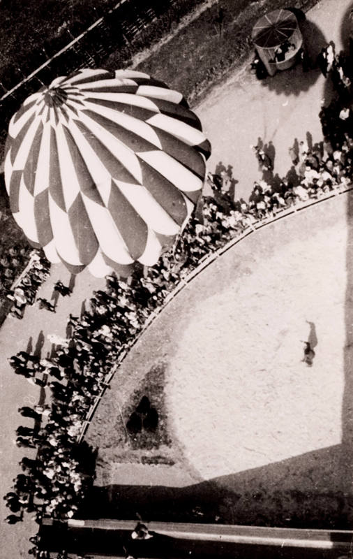 Parachute, Gorky Park, Moscow