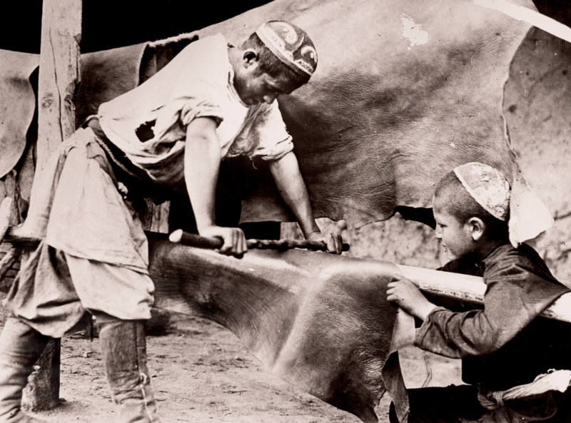 In Russia, 1925