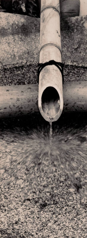 Fountain, Ryogen-in Temple, Kyoto, Japan | Hexagram #57 – Sun/The Gentle