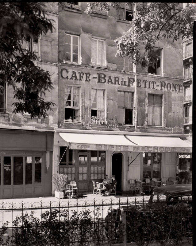 Untitled (Cafe-Bar du Petit-Pont), Paris