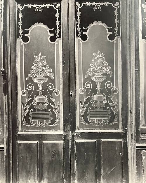 Cafe Door- Paris