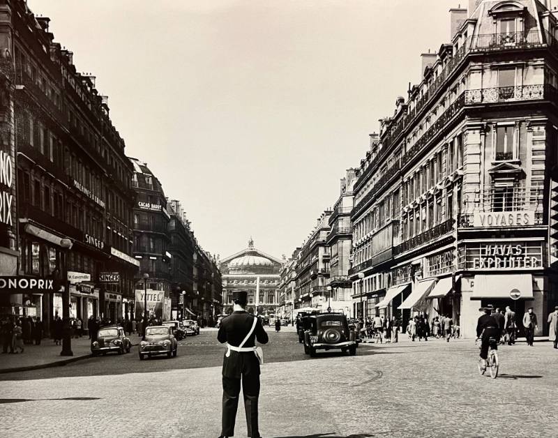 Avenue D'el Opera- Paris