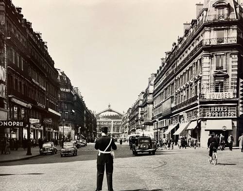 Avenue D'el Opera- Paris