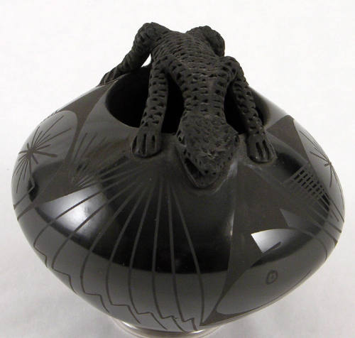 Untitled (Mata Ortiz)