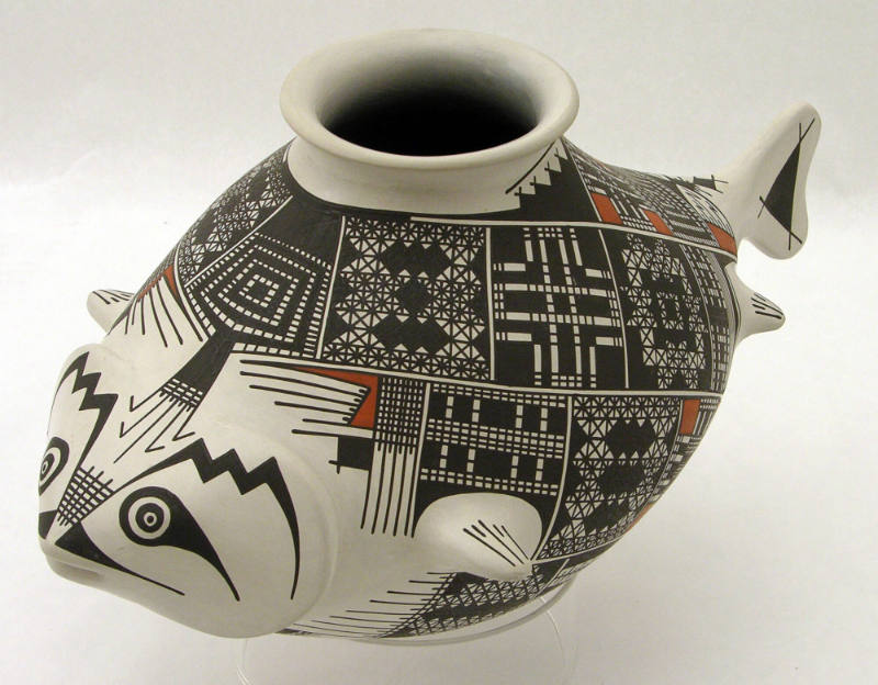 Untitled (Mata Ortiz)