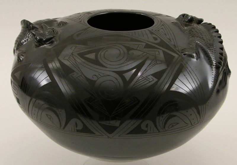 Untitled (Mata Ortiz)