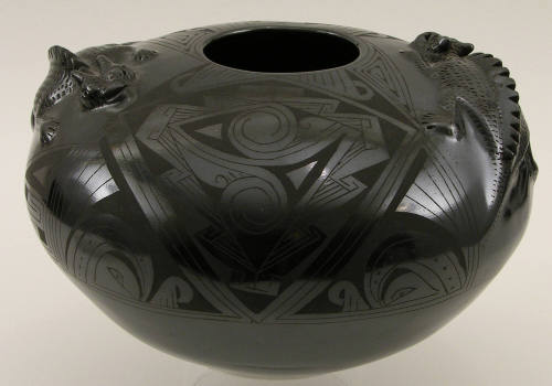 Untitled (Mata Ortiz)