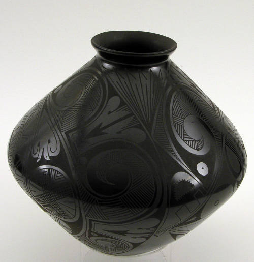 Untitled (Mata Ortiz)
