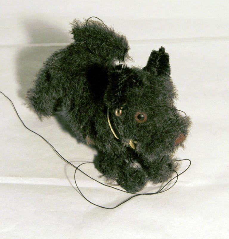 Scottie Dog and airplane